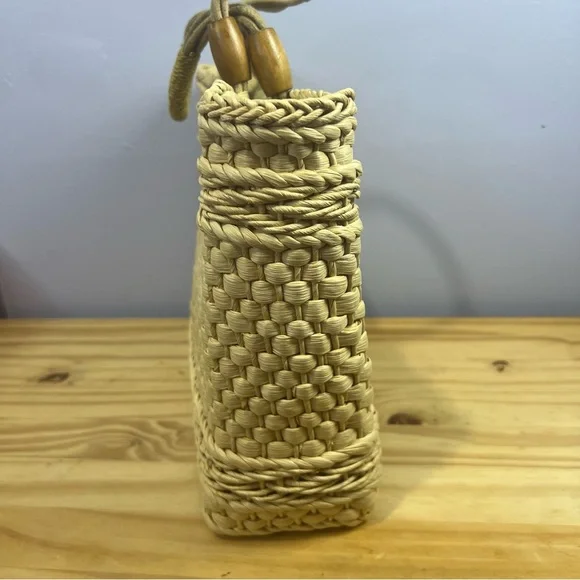 Fossil Straw Tote - Picture 8 of 10